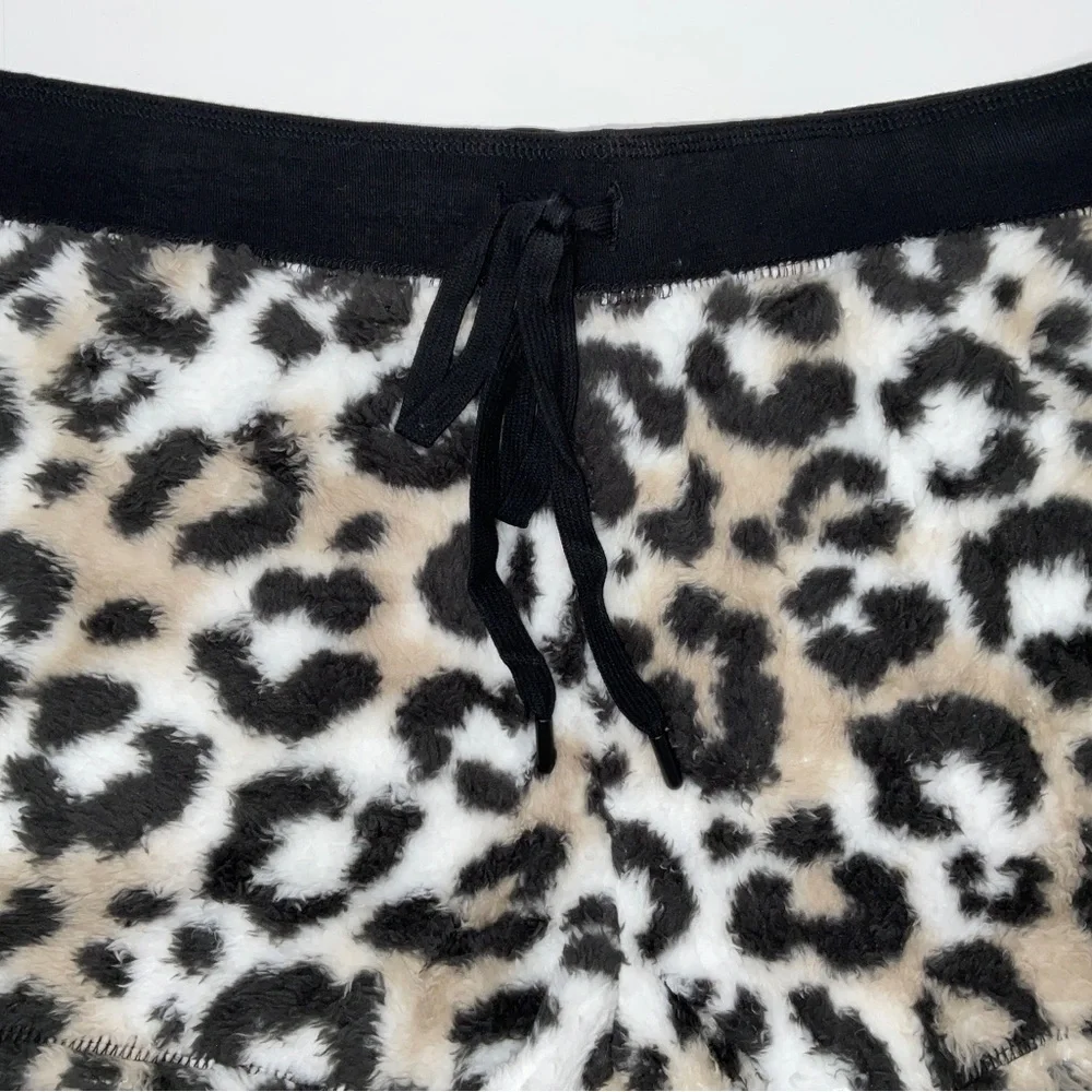 NWT Women P.J. Salvage Fluffy Faux Fur Fleece Leopard Pajama Sleeping‎ Shorts XL